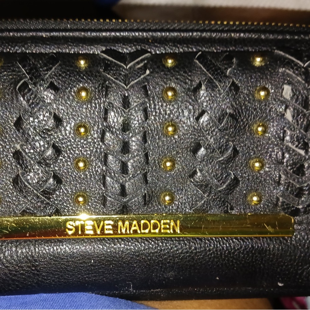 Wallets - Picture 3 of 3